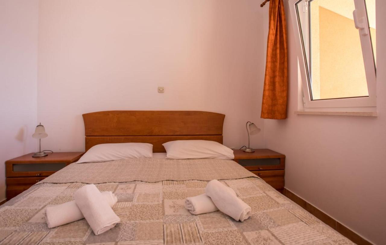 Apartmani Nikoletic Klek Exteriör bild