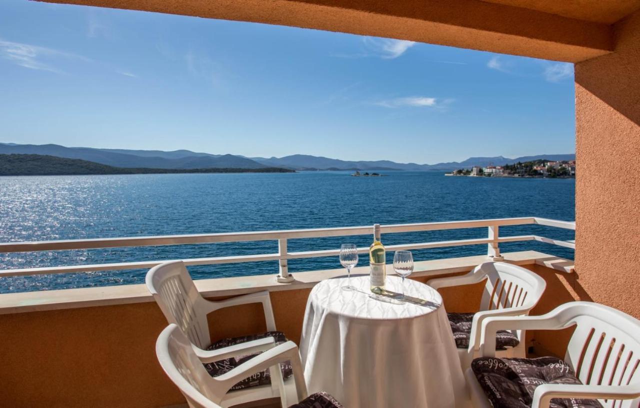 Apartmani Nikoletic Klek Exteriör bild