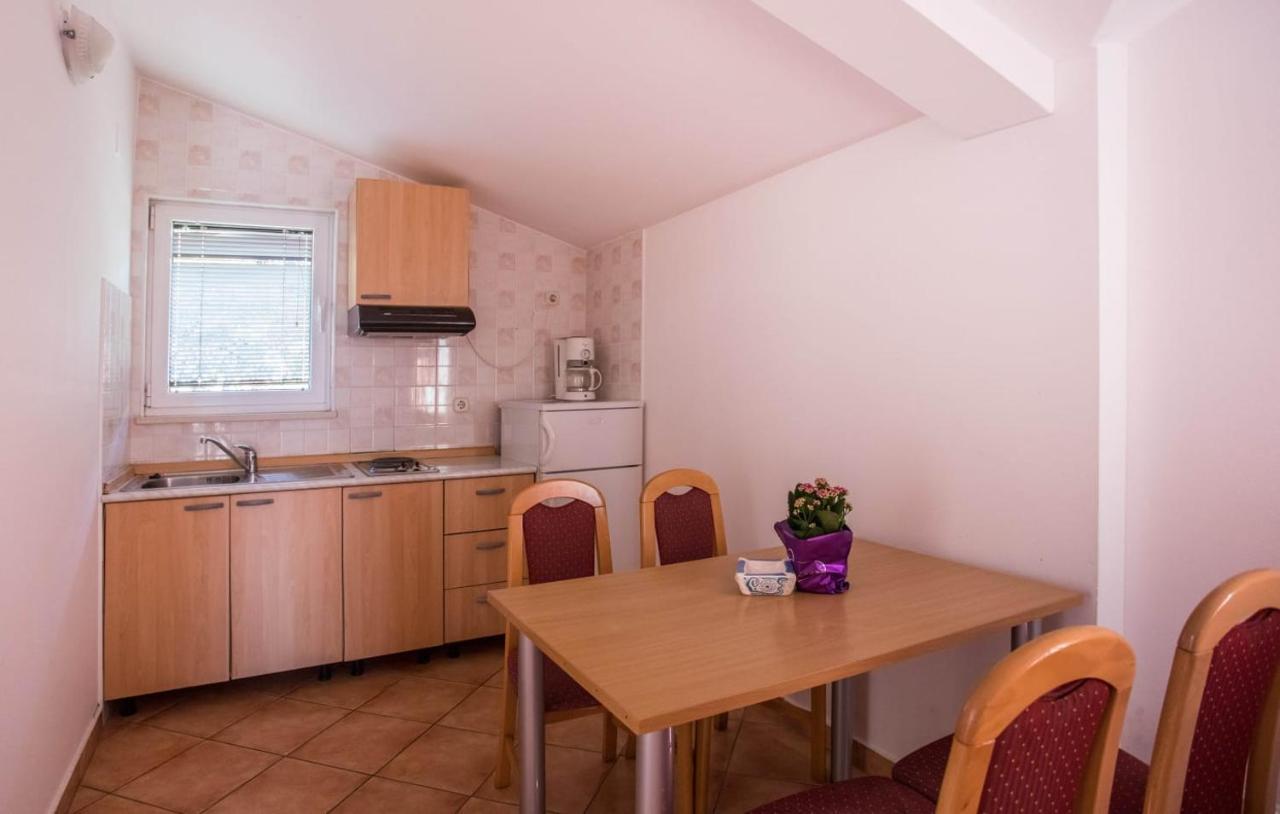 Apartmani Nikoletic Klek Exteriör bild