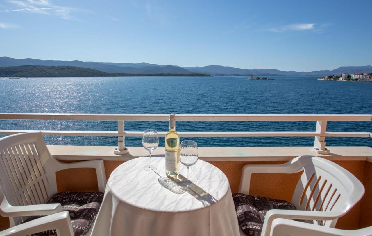 Apartmani Nikoletic Klek Exteriör bild