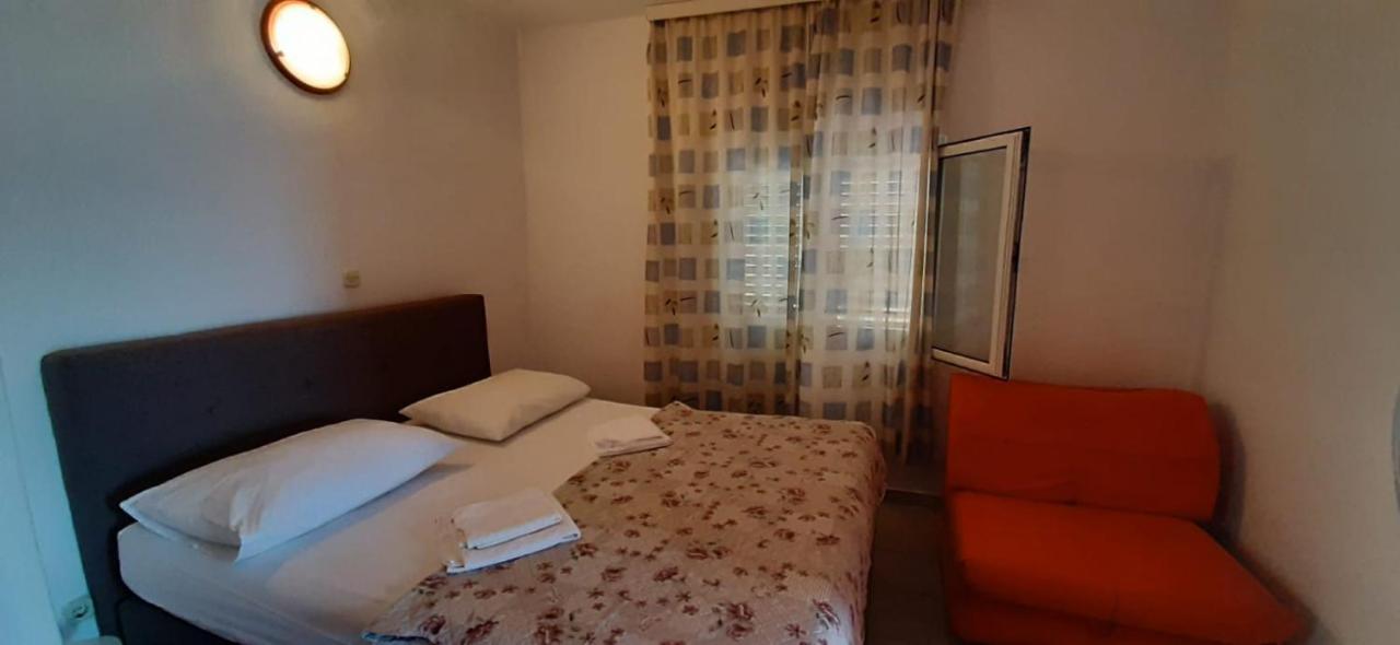 Apartmani Nikoletic Klek Exteriör bild