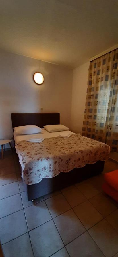Apartmani Nikoletic Klek Exteriör bild